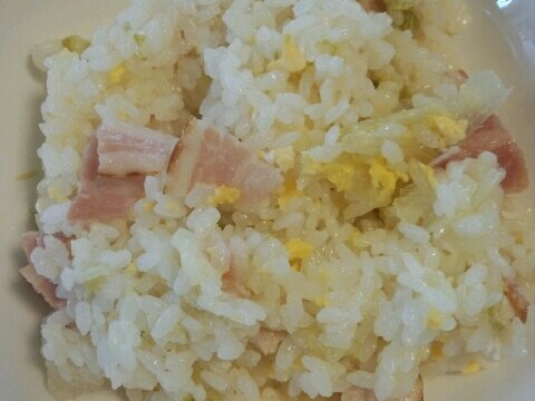 炊飯器で☆　パラパラ！レタスチャーハン☆